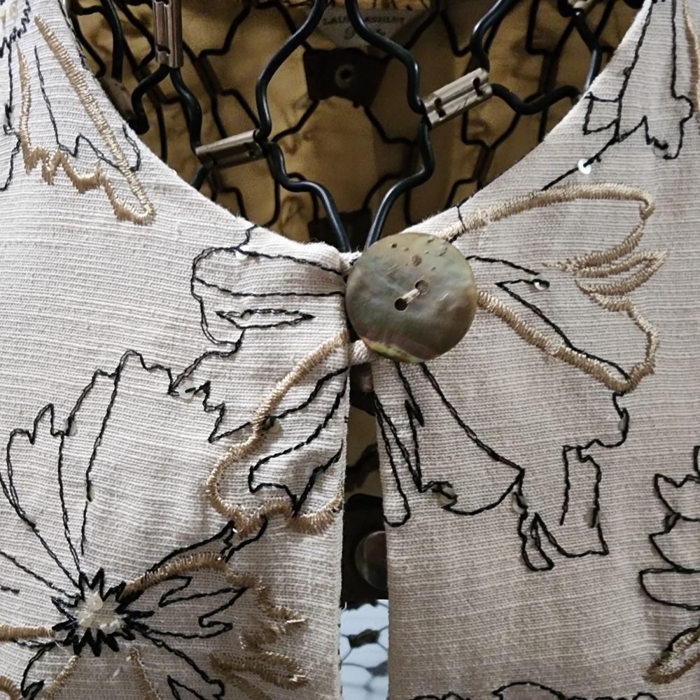 Laura Ashley Petite Floral Embroidered Jacket Size Petite Small - Picture 9 of 9